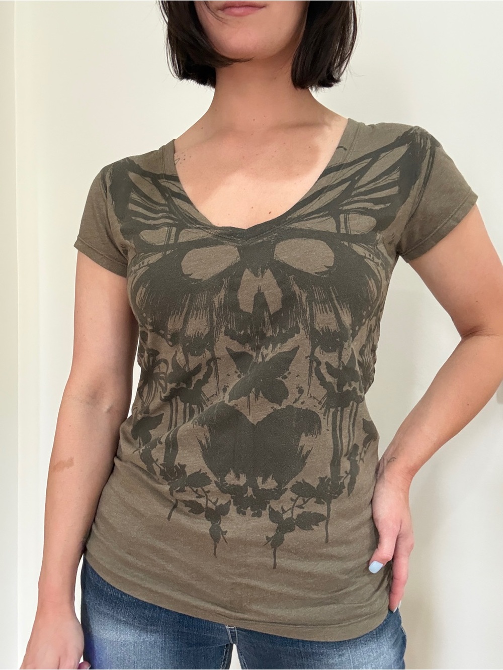 Stranded Olive Green Graphic V-Neck Tee M